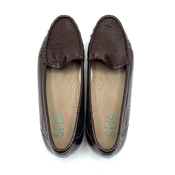 SAS Croc Pattern Patent Leather Loafer - Picture 7 of 8